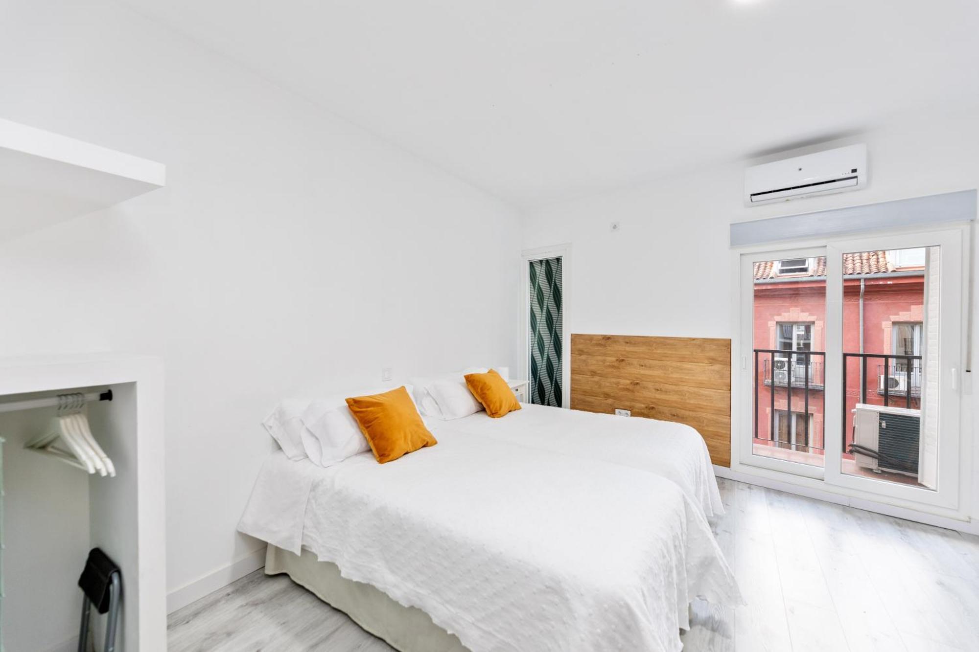 Los Apartamentos Jacinto Benavente Centro Μαδρίτη Εξωτερικό φωτογραφία